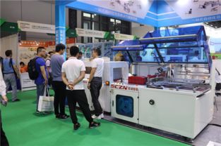 繼往開來,引領(lǐng)創(chuàng)新,雙誠智能 熱收縮包裝機(jī) 成展會亮點